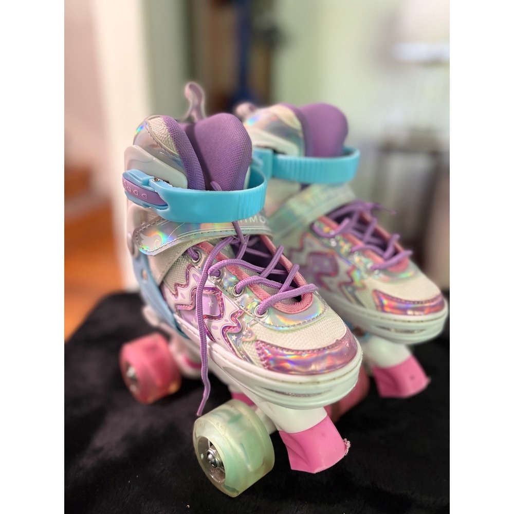 Pliimona Kids Adjustable Roller Skates Holographic Light Up Wheels Pastel Size S